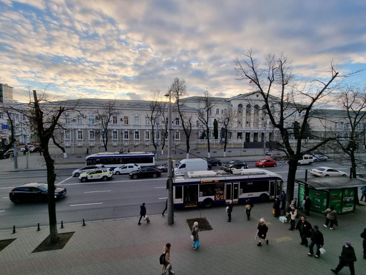 Stefan Cel Mare Apartment With 2 Rooms In The Heart Of Chişinău Extérieur photo