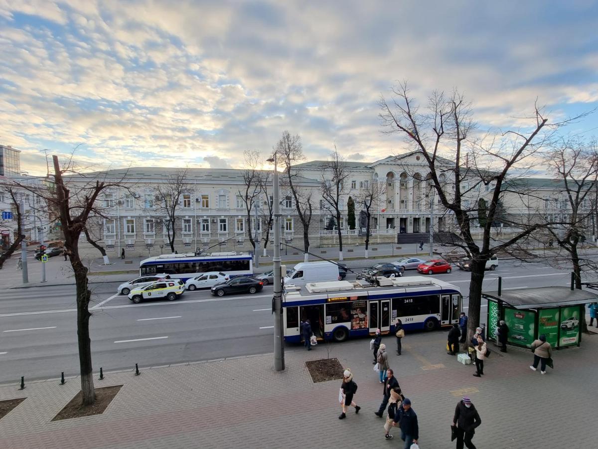 Stefan Cel Mare Apartment With 2 Rooms In The Heart Of Chişinău Extérieur photo