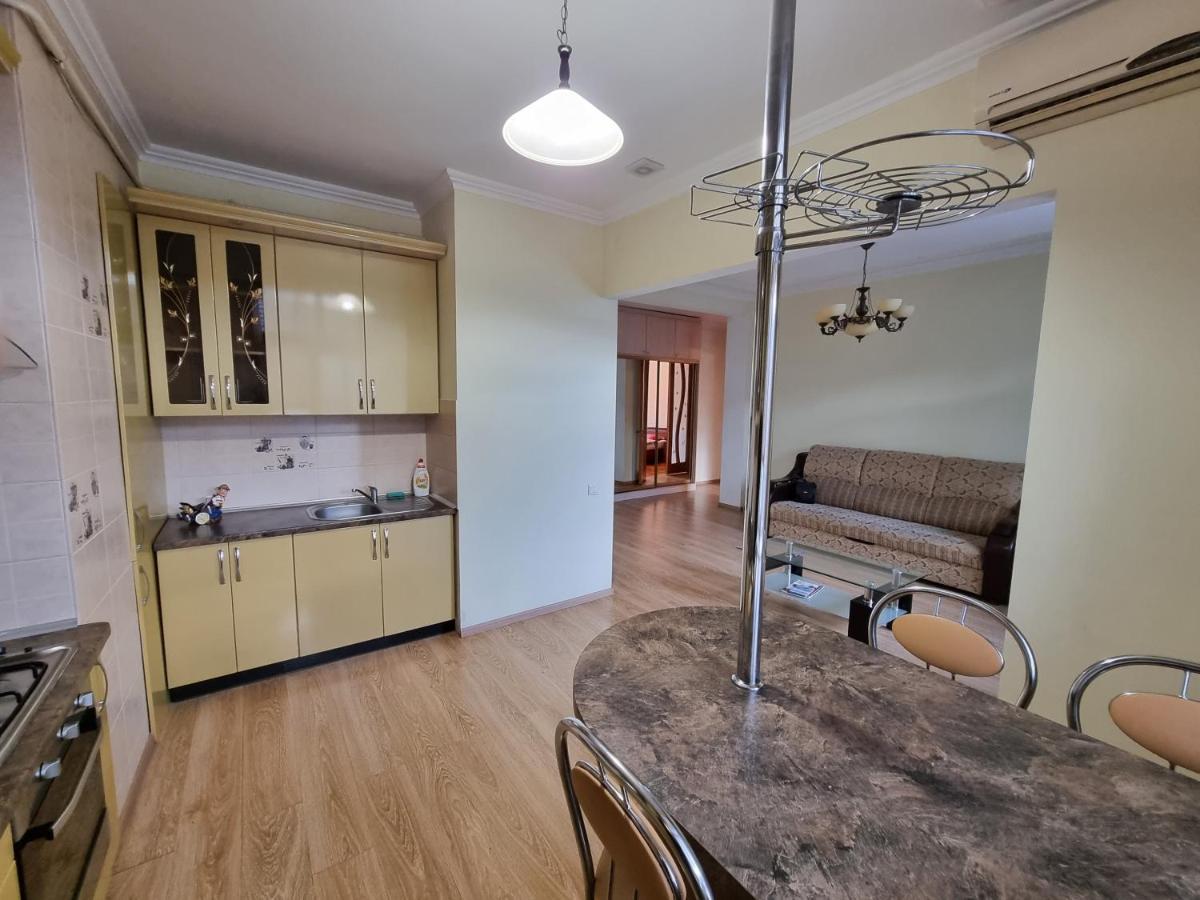 Stefan Cel Mare Apartment With 2 Rooms In The Heart Of Chişinău Extérieur photo