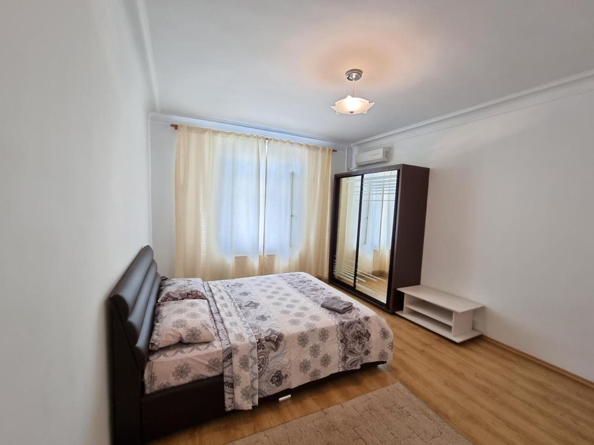 Stefan Cel Mare Apartment With 2 Rooms In The Heart Of Chişinău Extérieur photo