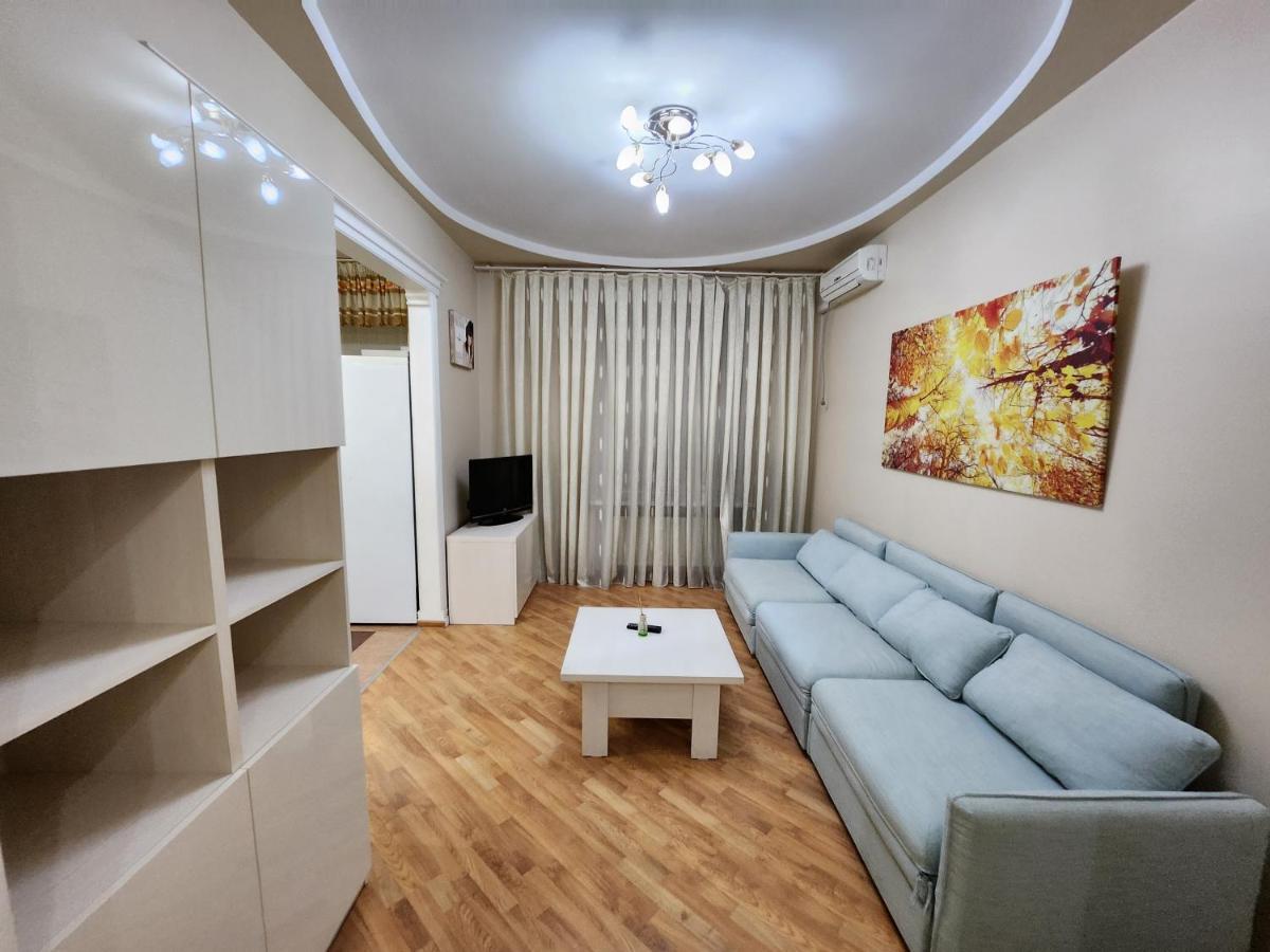 Stefan Cel Mare Apartment With 2 Rooms In The Heart Of Chişinău Extérieur photo