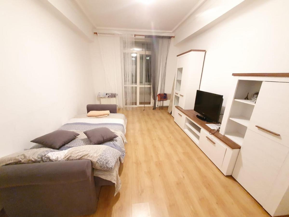 Stefan Cel Mare Apartment With 2 Rooms In The Heart Of Chişinău Extérieur photo