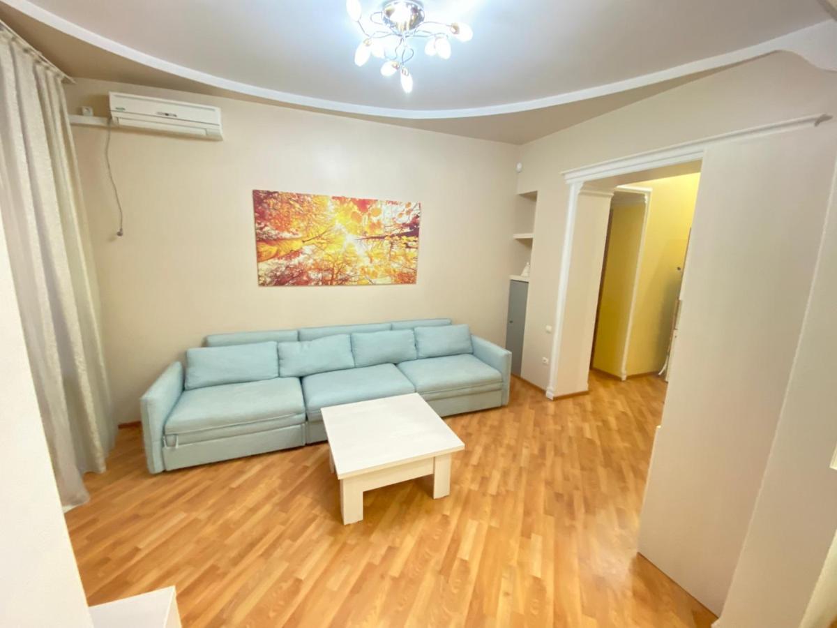 Stefan Cel Mare Apartment With 2 Rooms In The Heart Of Chişinău Extérieur photo