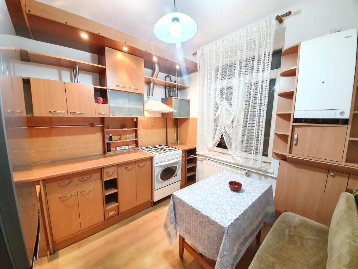 Stefan Cel Mare Apartment With 2 Rooms In The Heart Of Chişinău Extérieur photo